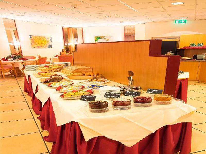 Trip Inn Hotel Frankfurt Airport Russelsheim Bagian luar foto