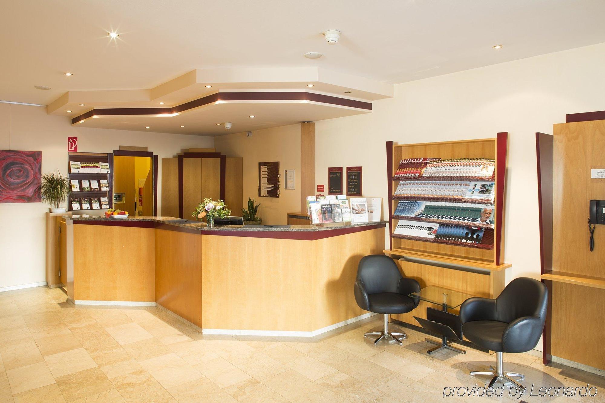 Trip Inn Hotel Frankfurt Airport Russelsheim Bagian luar foto
