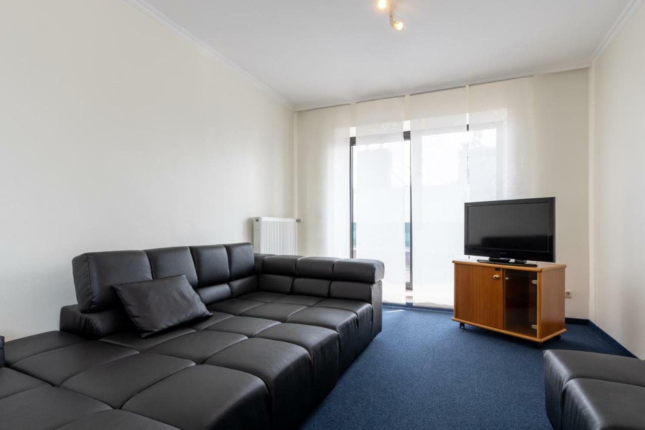 Trip Inn Hotel Frankfurt Airport Russelsheim Bagian luar foto